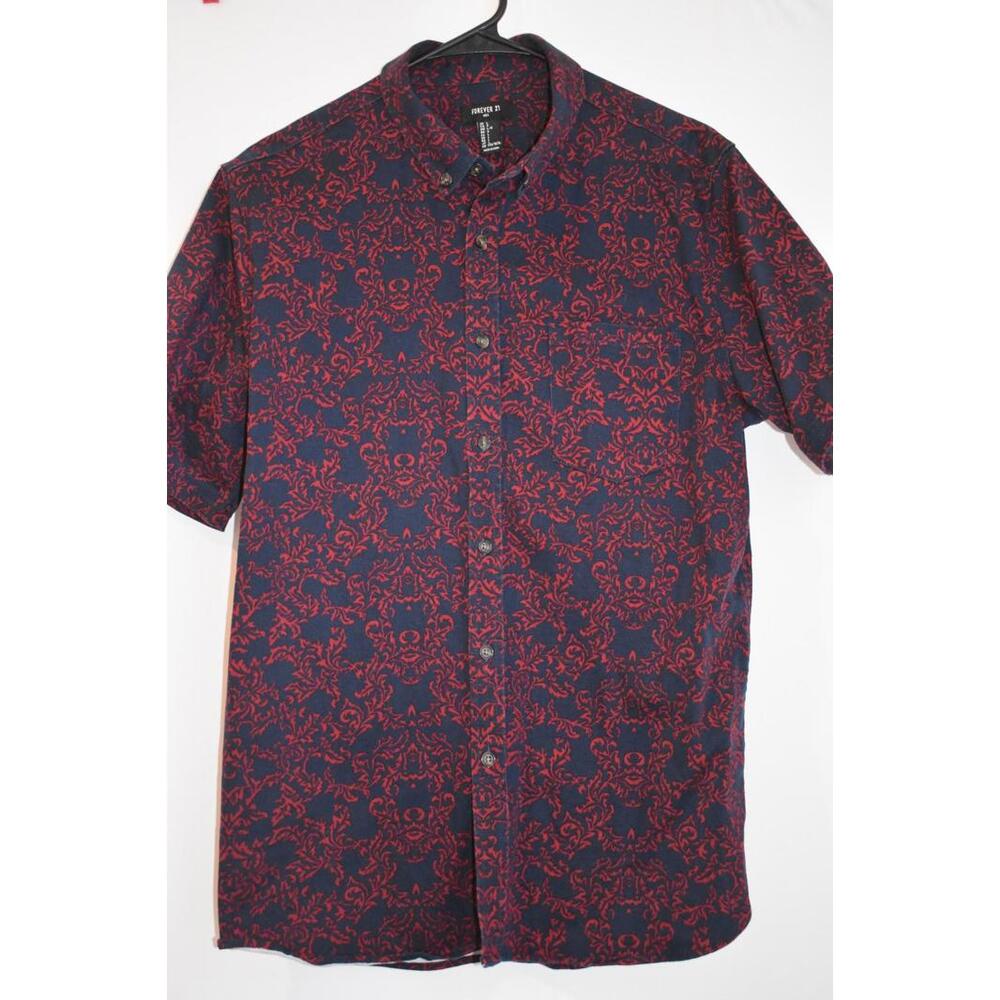 Forever 21 Short Sleeve Button Up Dark Blue and Red Patterned Men's Shirt Large‎